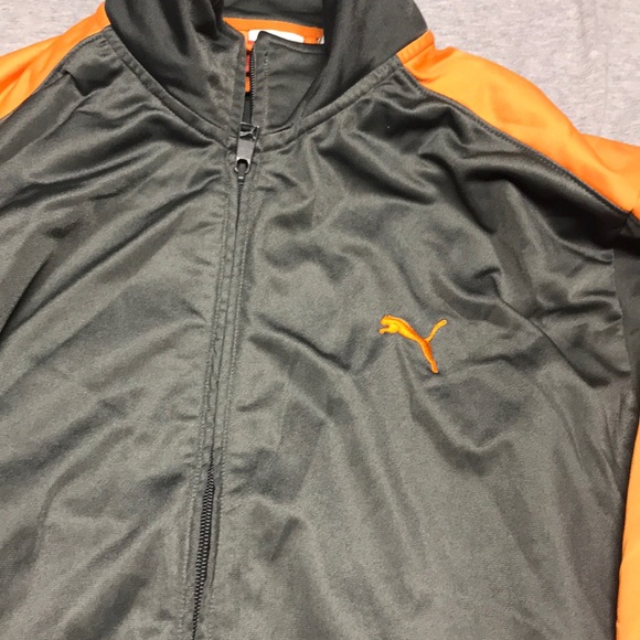 🔥Puma zip up - Picture 3 of 4